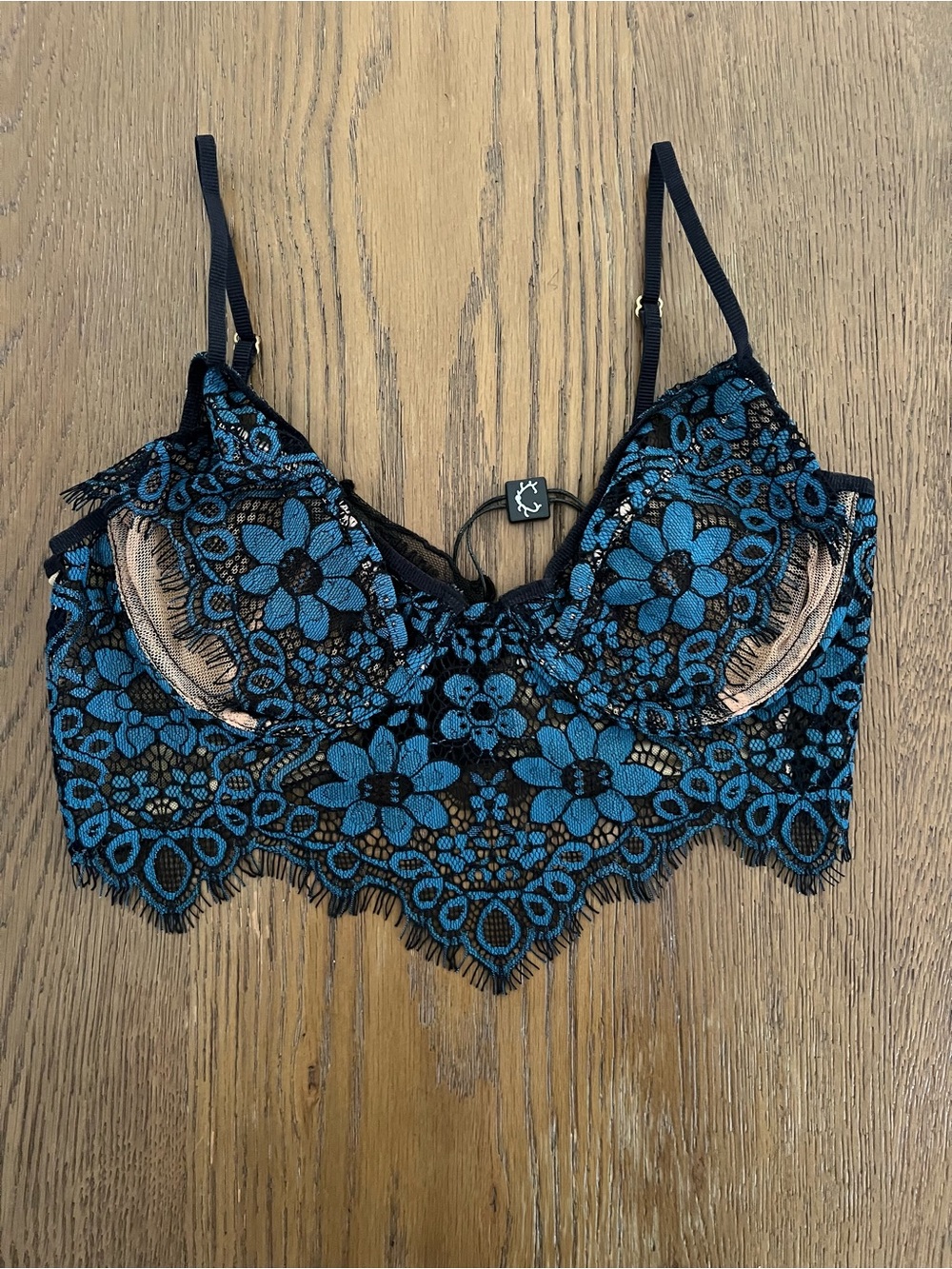 For Love & Lemons Kate Underwire
Bra Size XS NWOT - Picture 2 of 8